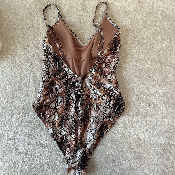 Melissa Odabash Snake Print Swimsuit‎ One Piece Women's Size 8 NWOT - Picture 4 of 4